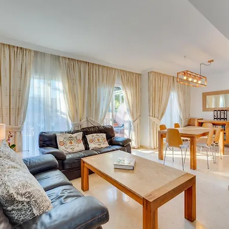 Penthouse In Elviria Hébergement de vacances