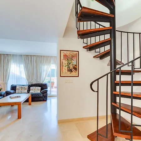 Dom wakacyjny Penthouse In Elviria